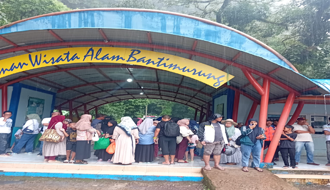Banjir Wisatawan ke Bantimurung, Ekonomi Warga Sekitar Ikut Tumbuh