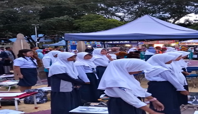 Maisarah, Aqila, dan Tim Tari Bawa Pulang Emas untuk SMP 1 Tonra