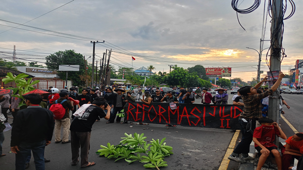 Sulsel Bergejolak, Ribuan Massa KERAMAT Long March Lawan Kebijakan Pemerintah