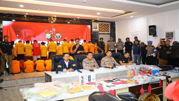 Kantor DPRD hingga Kampus Jadi Sasaran, Puluhan Tersangka Ricuh Demo Terjerat Hukum