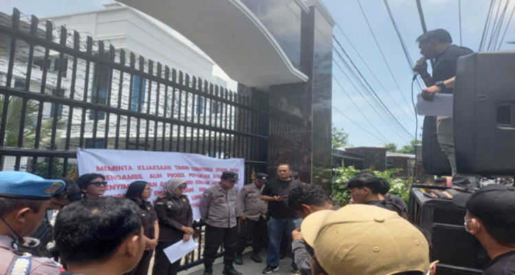 Tender Diduga Rekayasa, Pengadaan Smart Board Langkat Seret Nama Mantan Pj Bupati