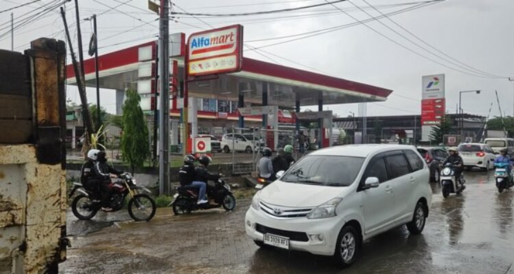 BBM Subsidi Dibatasi, Sopir Dump Truk Menjerit: Kami Dipalak di SPBU Moncongloe!