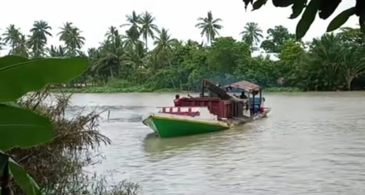 Bone Kritis! Sungai Dikeruk Habisan, Aparat Serasa Tak Bertaring