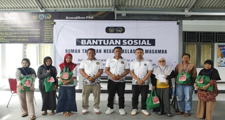 Rutan Masamba Tebar Kepedulian, Salurkan Bansos untuk Warga dan Keluarga WBP