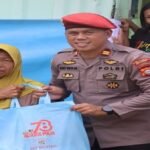 Rayakan HUT, Sat Reskrim Maros Borong Sembako dan Serbu Warga Kurang Mampu
