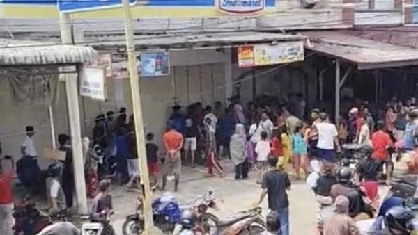 Minimarket Sibolga Viral, Warga Terpaksa Ambil Bahan Pokok Saat Bencana