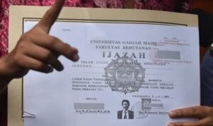 Babak Baru Uji Keaslian, Salinan Ijazah Jokowi Resmi Dibuka ke Publik
