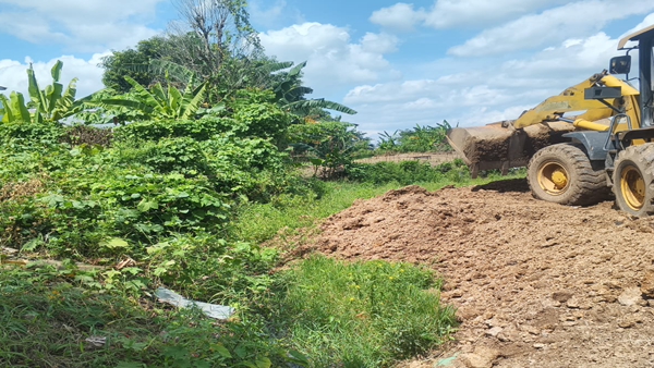 Aktivitas penimbunan lahan di kawasan BTN Cita Alam Lestari, Lingkungan Beroanging, Kelurahan Tamarunang, Kecamatan Somba Opu Sawah Produktif Diduga Ditimbun, Warga Gowa Pertanyakan Izin dan Dalang Aktivitas