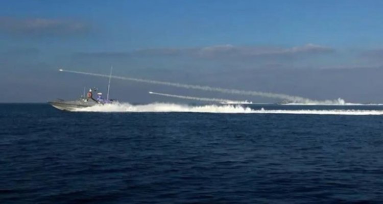 Iran Gempur Pangkalan Militer AS di Kawasan Teluk