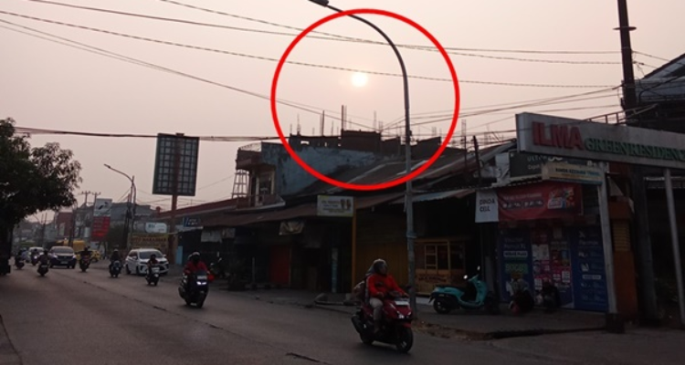 Asap Karhutla “Mampir” ke Makassar, Warga Terancam Polusi PM2.5